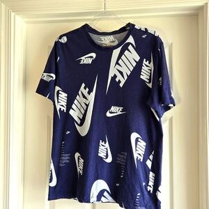 Nike Men's Navy Allover‎ Print T-Shirt (DR7817-410) Tee Size Medium Cotton